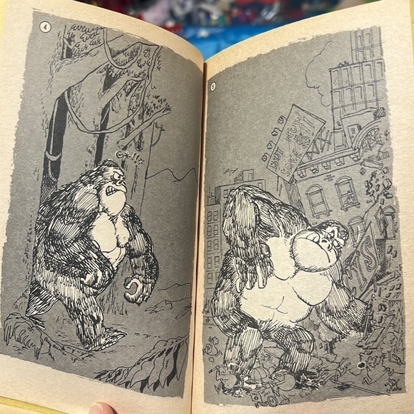 MAD-LY YOURS! Collectors comic book - Picture 6 of 8